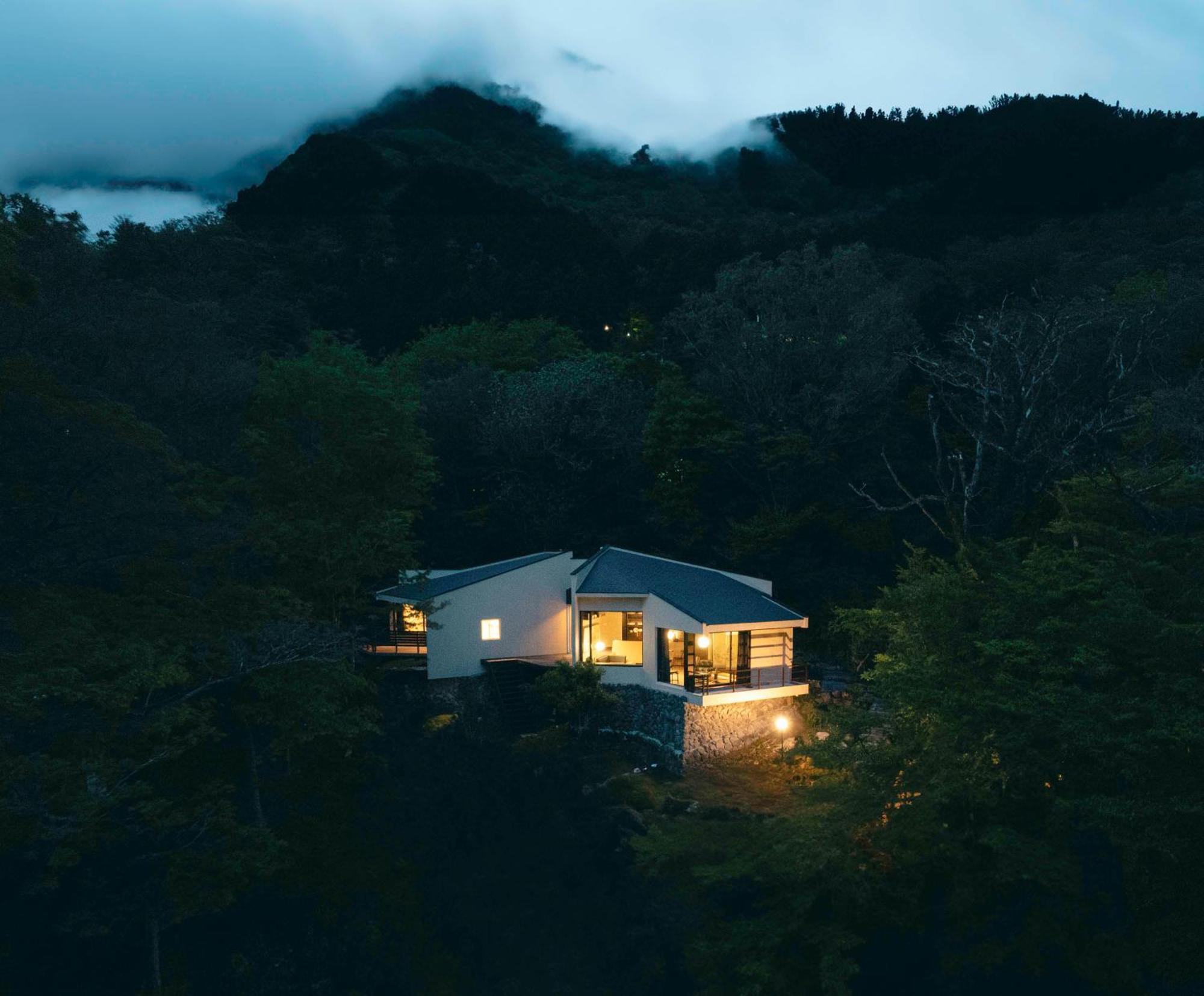 Aknot Hakone 大涌谷を望むモダニズム建築 東京から90分 Villa Buitenkant foto